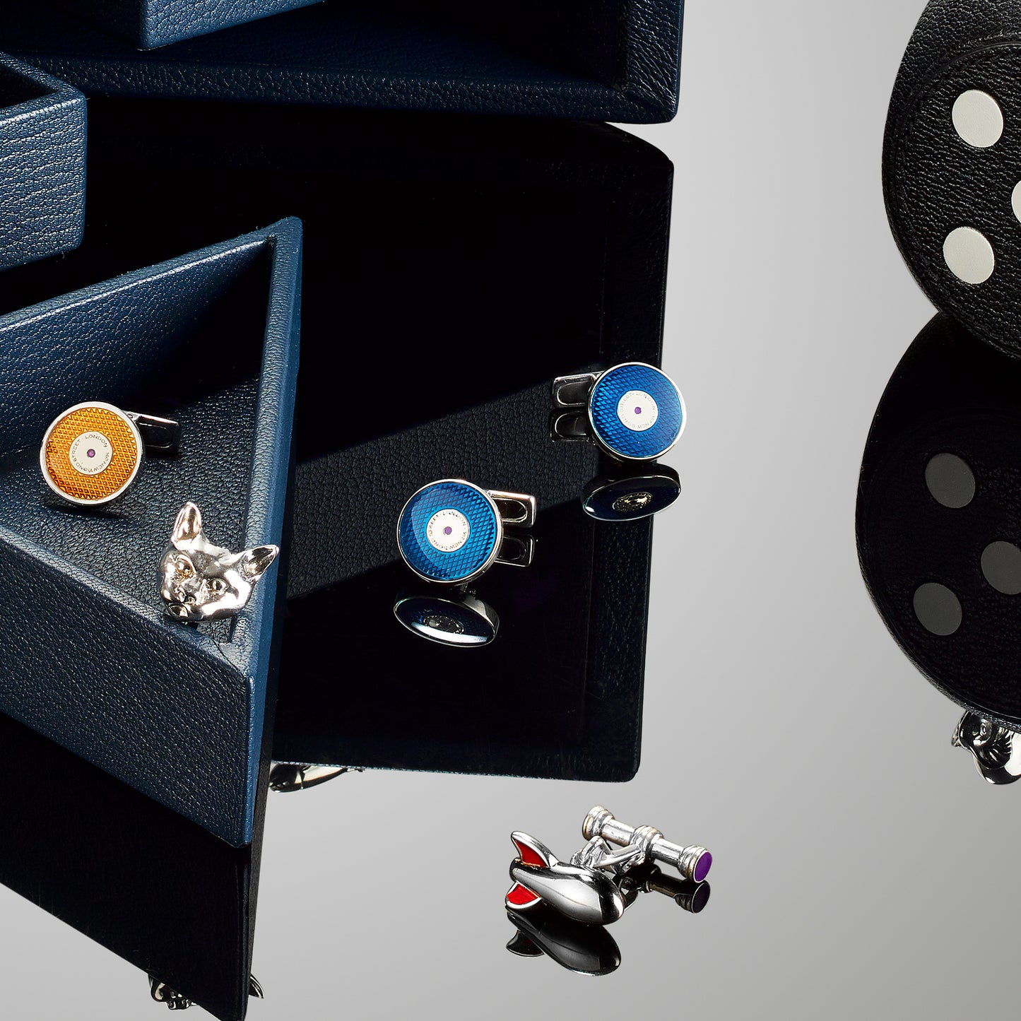 167 Cufflinks in Sterling Silver & Enamel