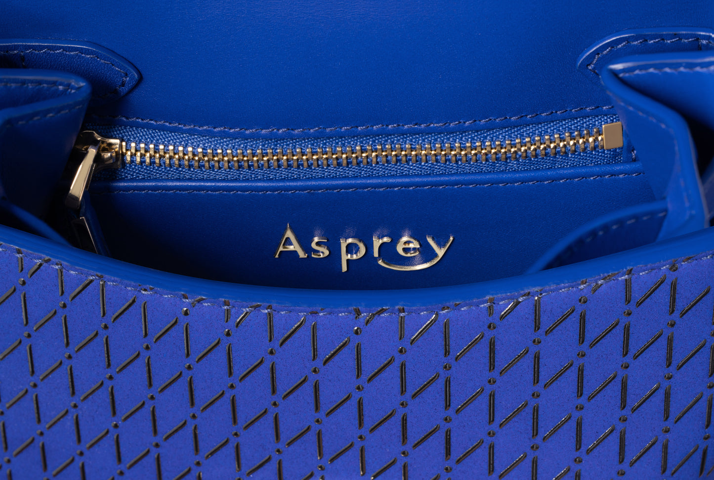 167 クロスハッチ&ソフトレザーのマイクロミニハンドバッグ