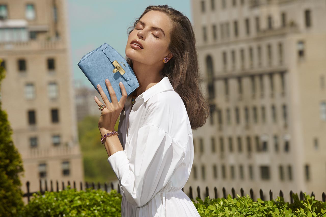 1781 Pochette Handbag in Pebble Grain Leather