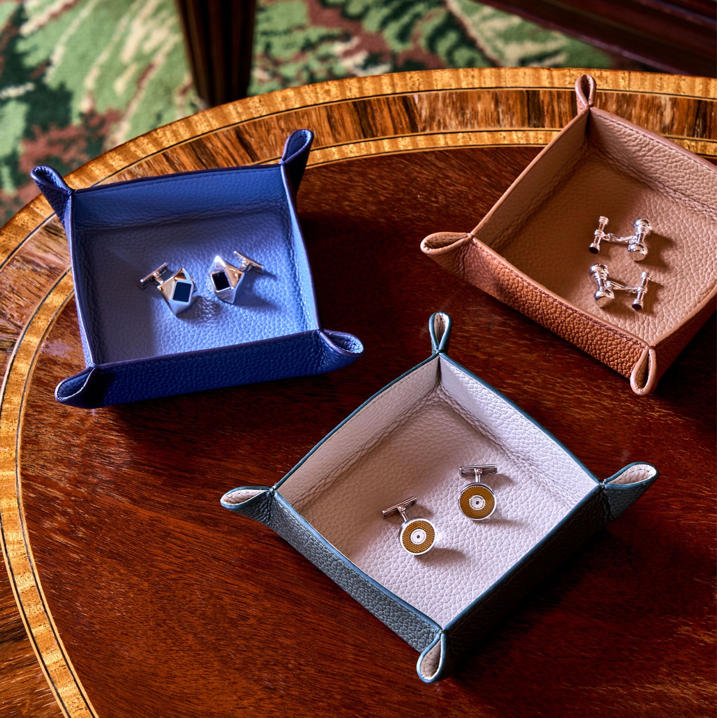 Geometric Cufflinks in Sterling Silver & Onyx