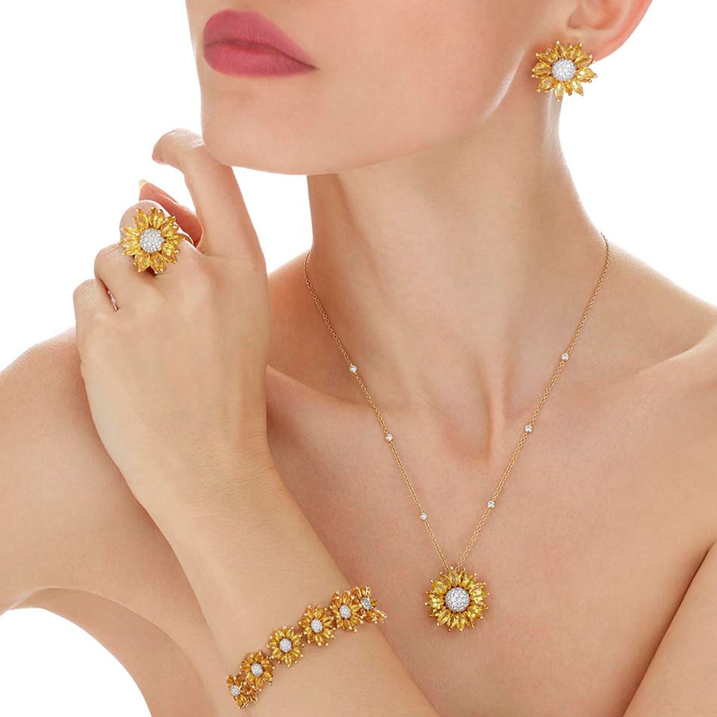 Daisy Pendant in 18ct Yellow Gold with Yellow Sapphire and Diamonds