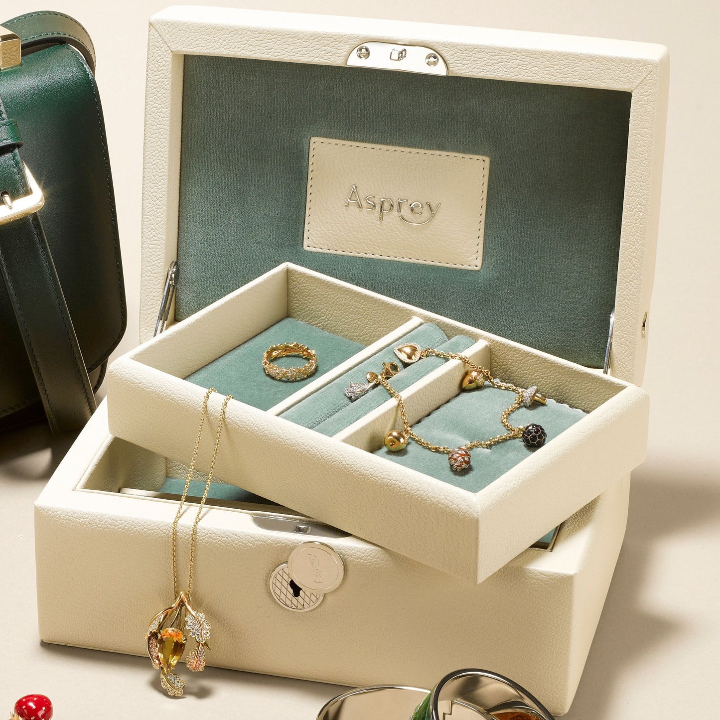 Jewel Box in Pebble Grain Leather