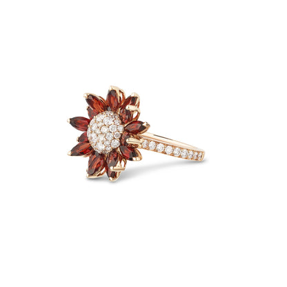 Daisy Small Ring in 18ct Rose Gold with Garnet and Diamonds