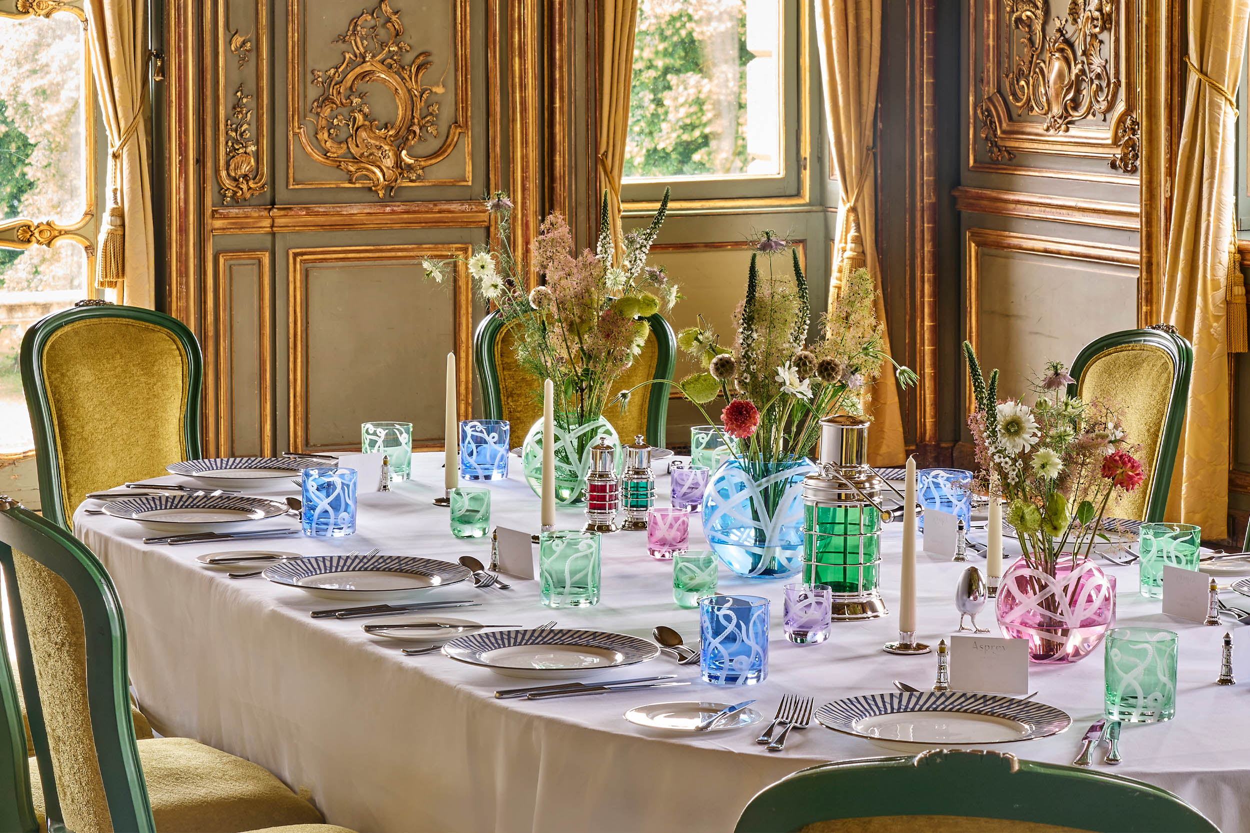 1781年創業の象徴的なジュエリー、レザー、シルバーギフトなど