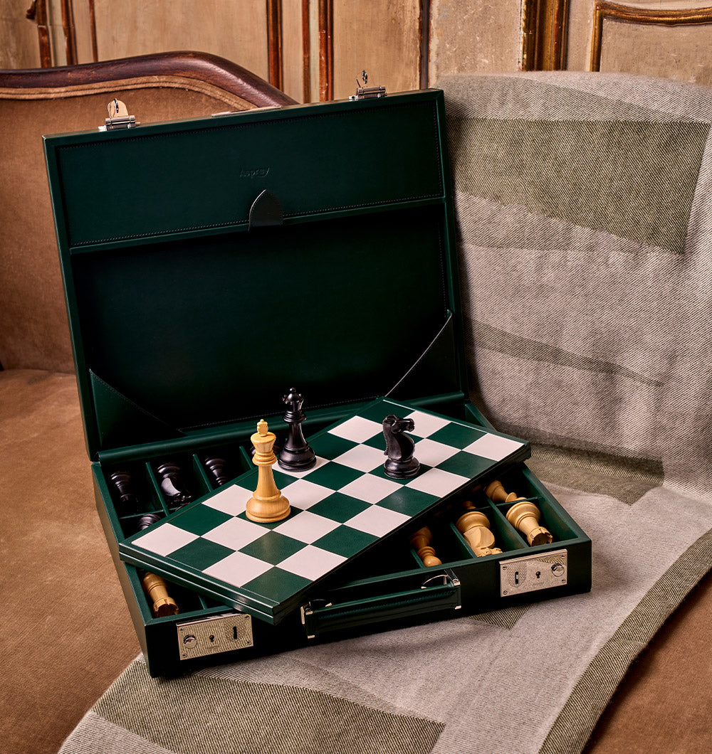 1781年創業の象徴的なジュエリー、レザー、シルバーギフトなど