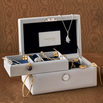 Woodland Clover Charm in 18ct Yellow Gold with Diamonds