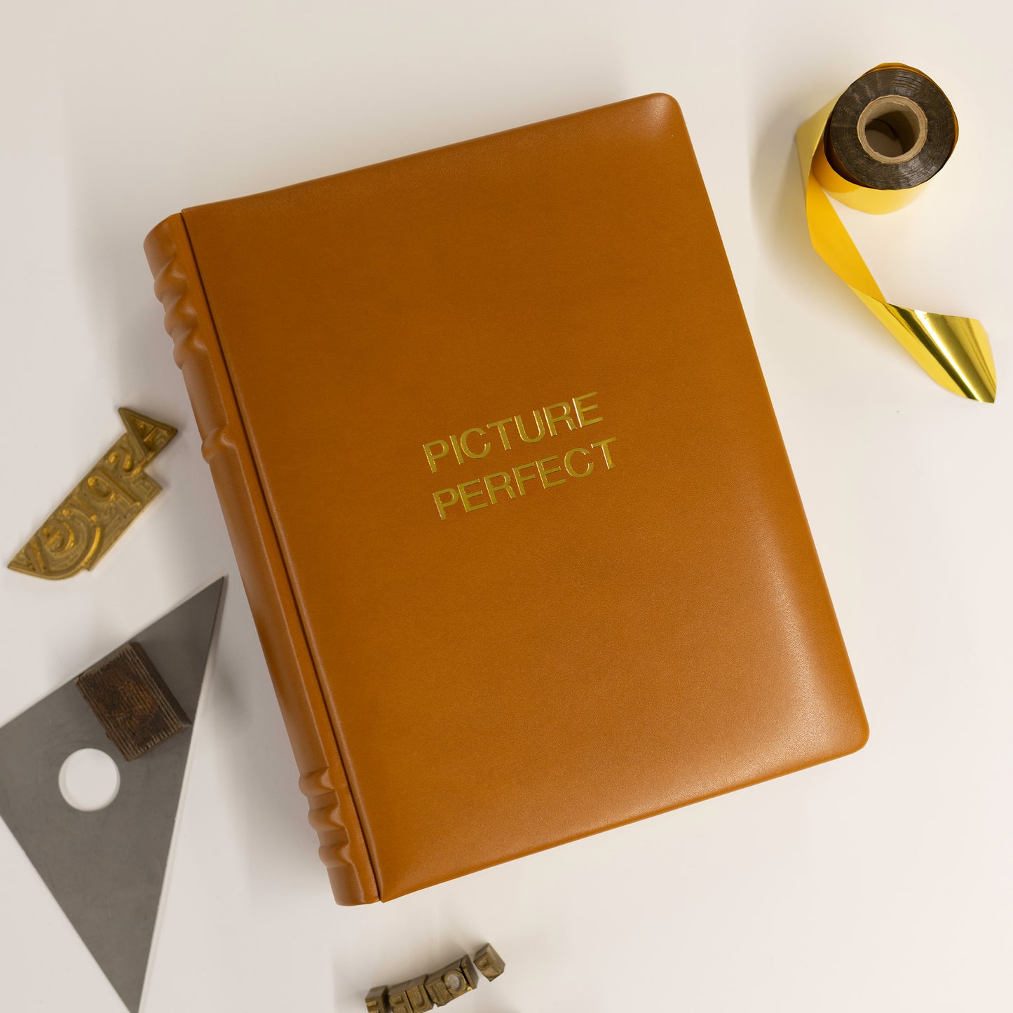 Hanover Album in Saddle Leather 12" x 10"